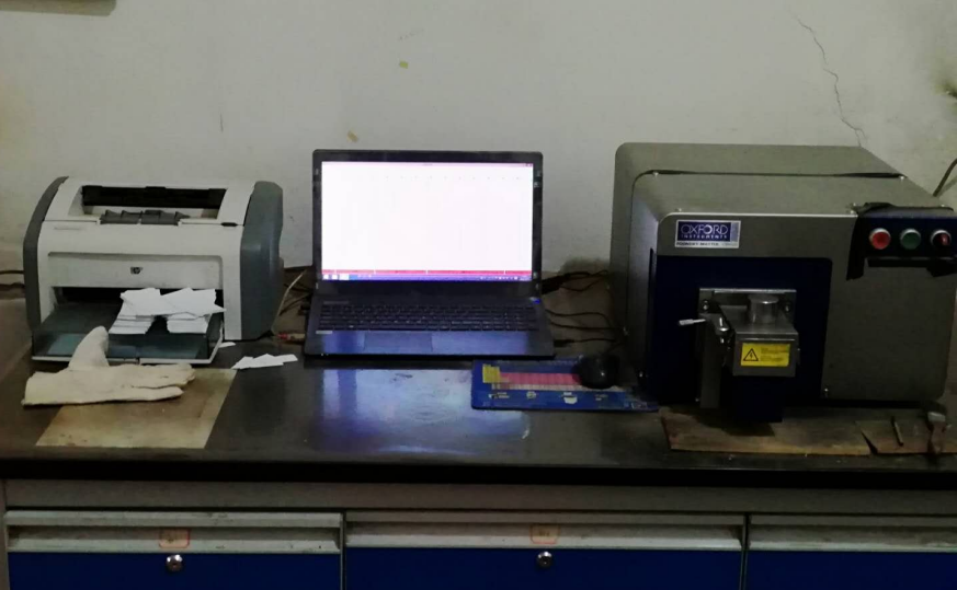 沖擊試驗(yàn)機(jī)、沖擊樣缺口投影儀